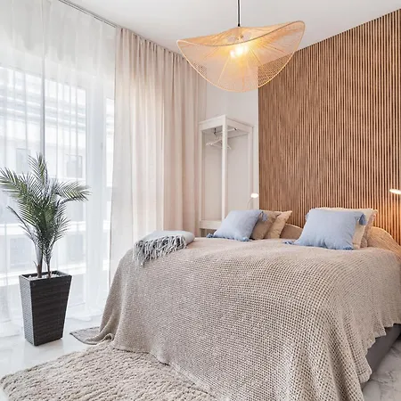 - Luksusowy, Dwupoziomowy Penthouse Z Widokiem Na Morze דירה